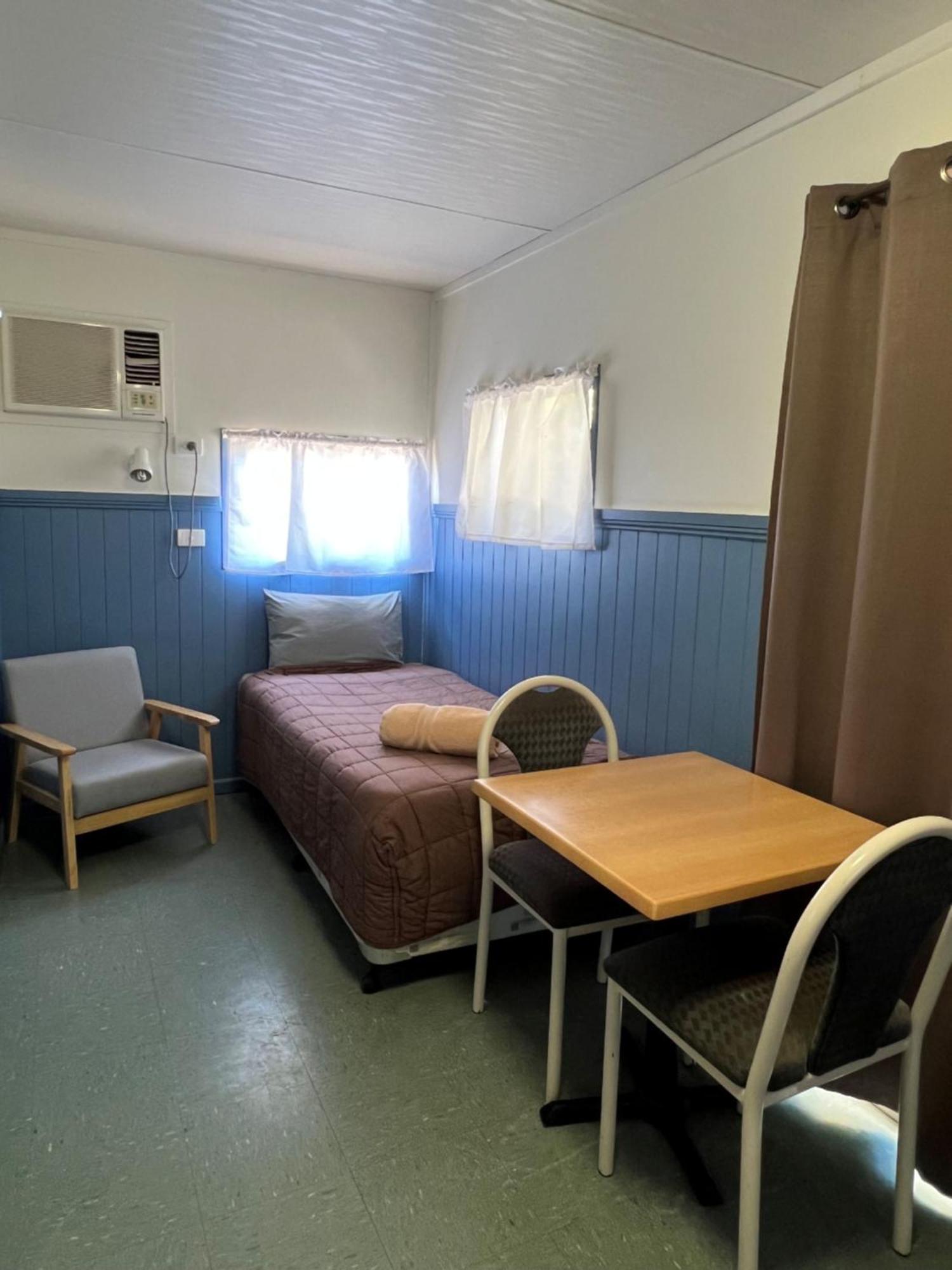 Narrabri Motel&Caravan Park Bagian luar foto