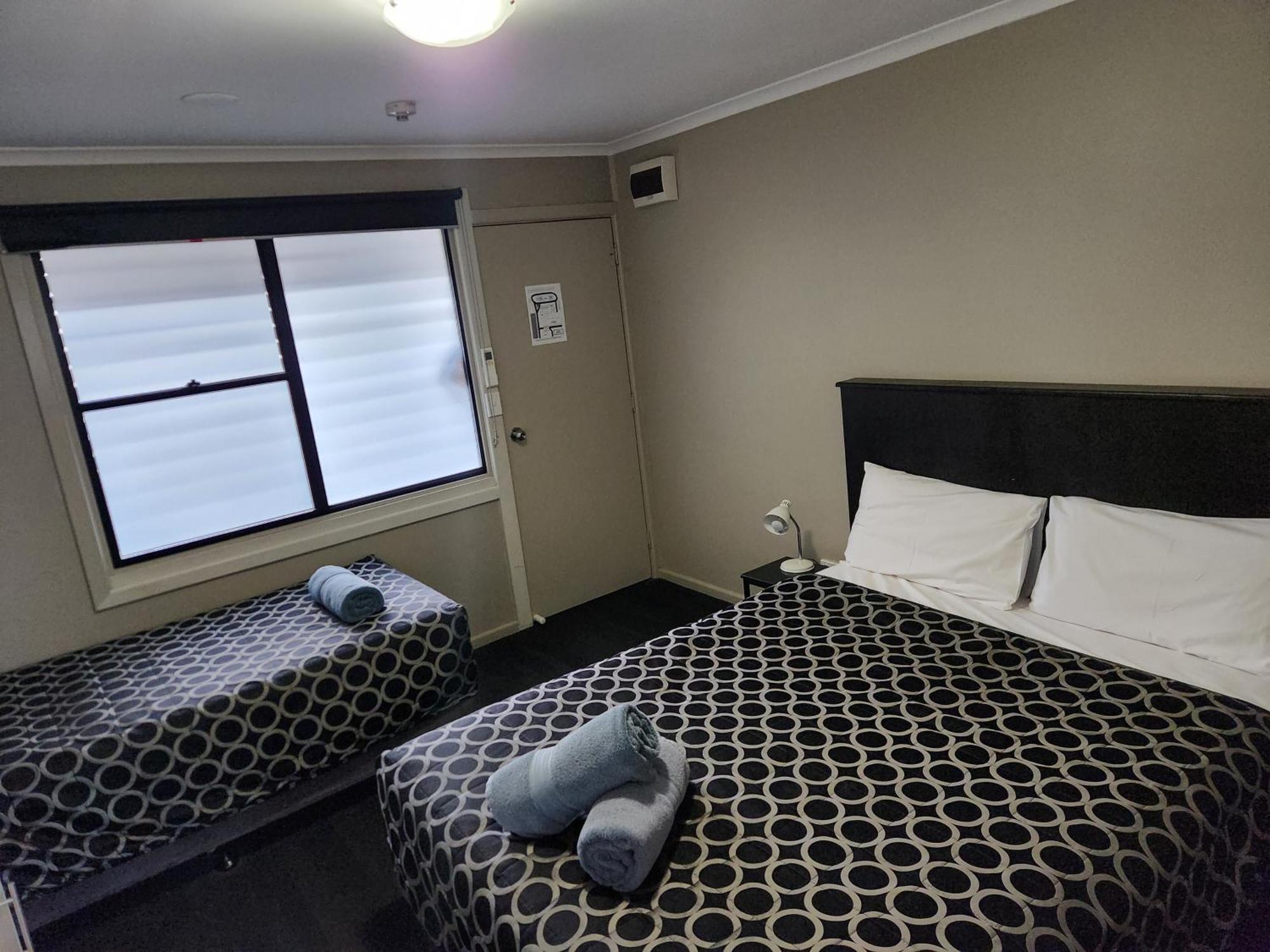 Narrabri Motel&Caravan Park Bagian luar foto