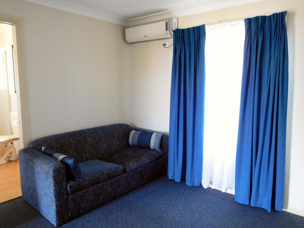 Narrabri Motel&Caravan Park Bagian luar foto