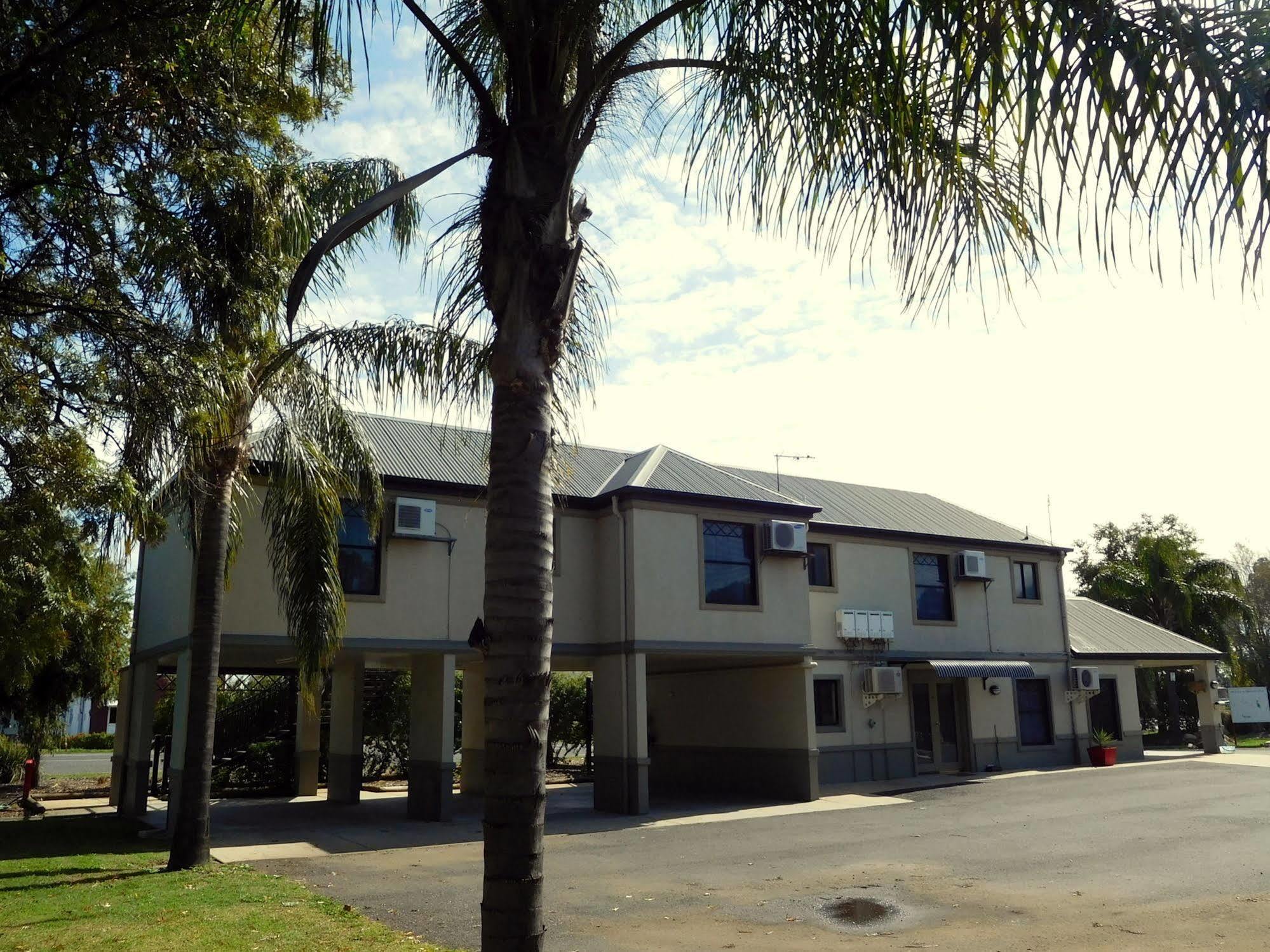 Narrabri Motel&Caravan Park Bagian luar foto