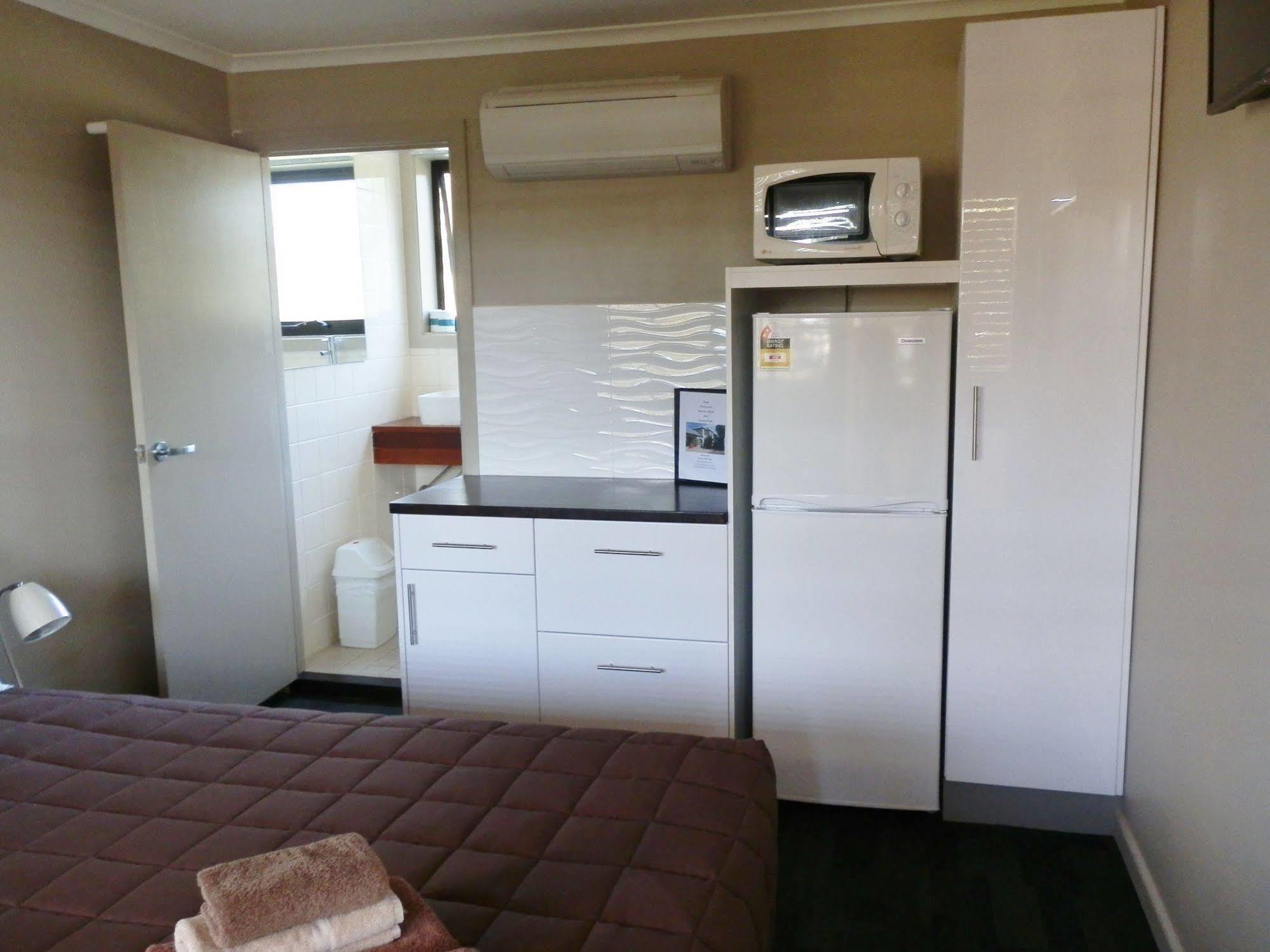Narrabri Motel&Caravan Park Bagian luar foto