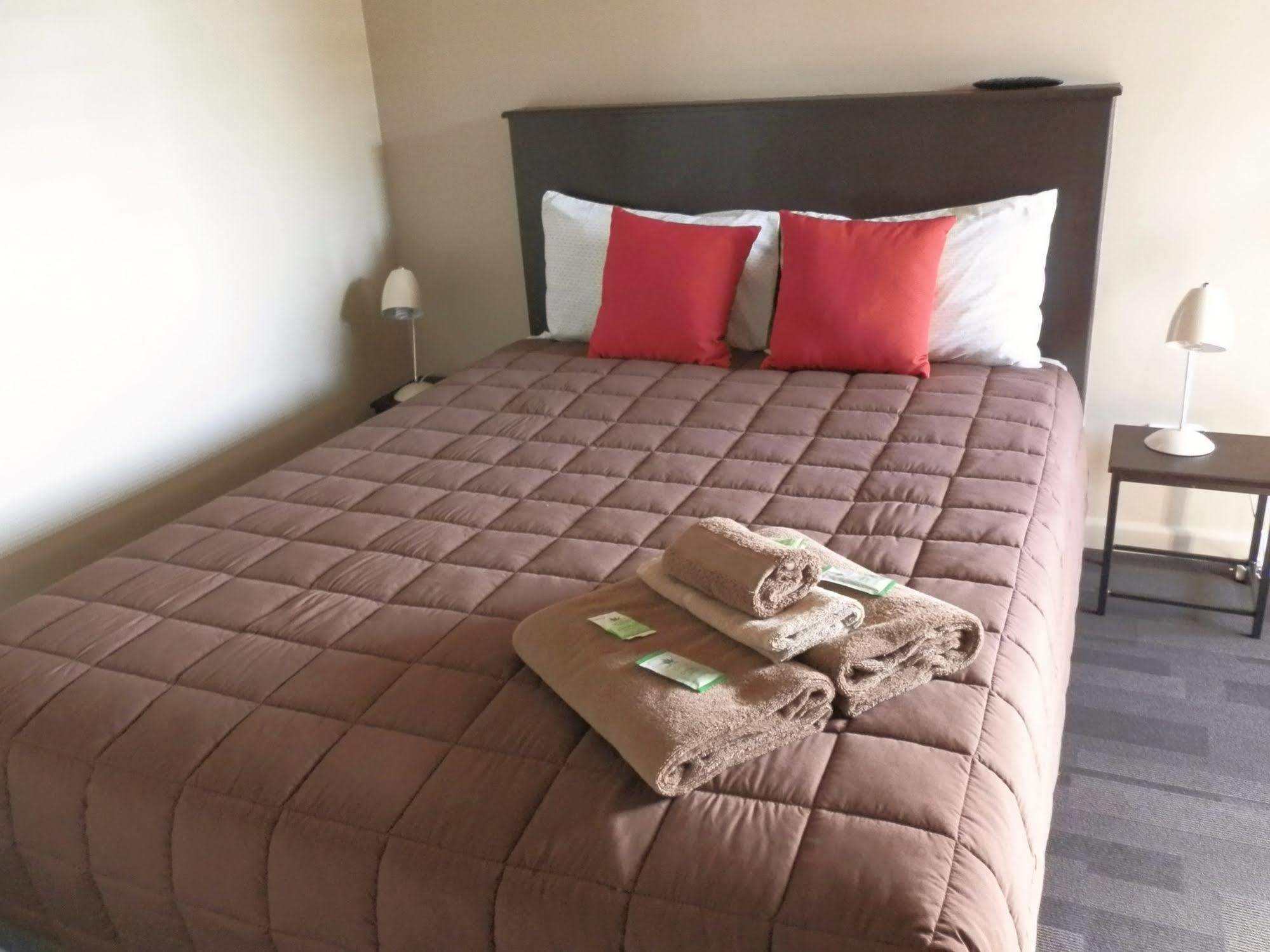 Narrabri Motel&Caravan Park Bagian luar foto