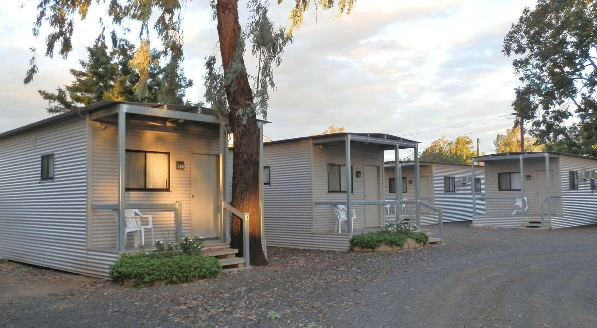 Narrabri Motel&Caravan Park Bagian luar foto